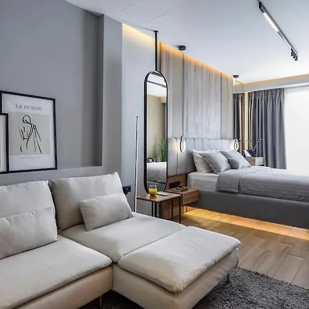 Apartment Aristotelian Virtues - Sophia *