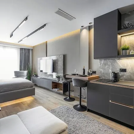 Aristotelian Virtues - Sophia Apartment Thessaloniki